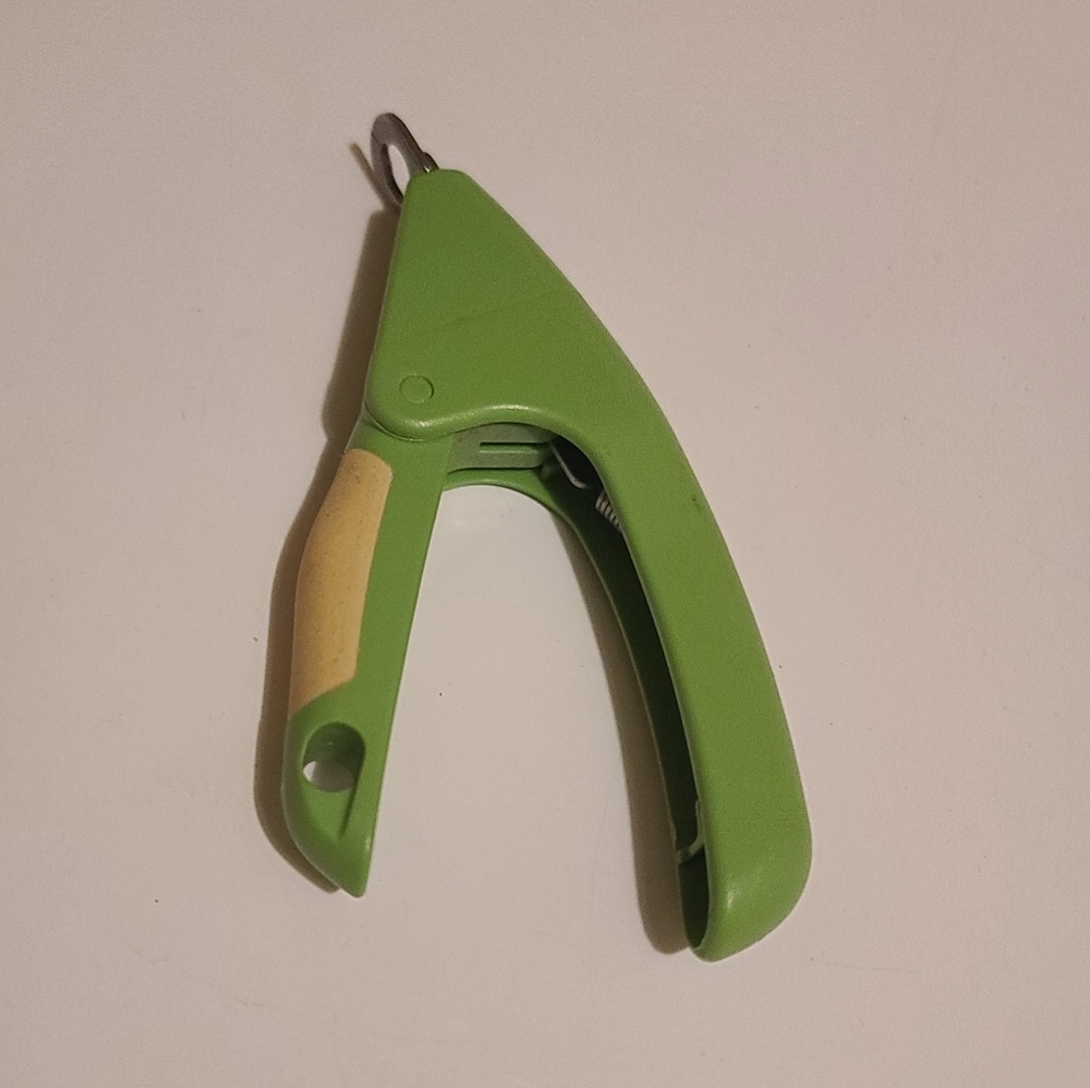 Oster Guillotine Style Dog Nail Clippers